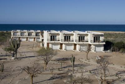 All guest accommodations look out toward the Pacific Ocean